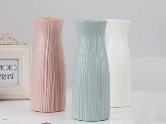 Plastic Vase Ceramic Look Lined 20 cm
